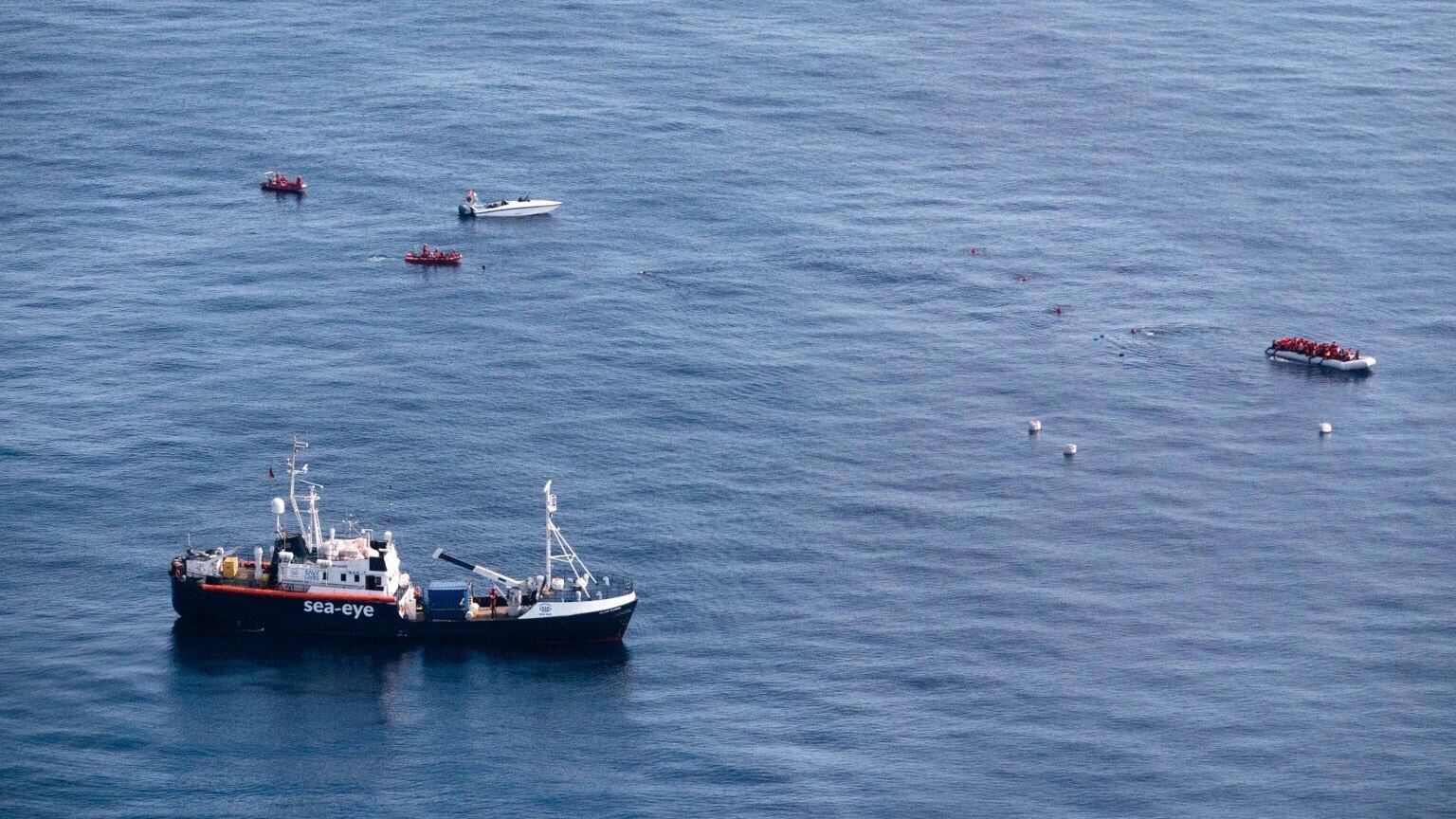 Il "talebano" pd Orlando fa volare gli aerei Ong