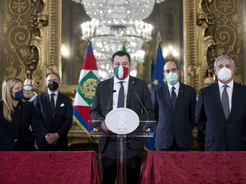 Il centrodestra da Mattarella: "No ai voltagabbana, diamo la parola agli italiani"