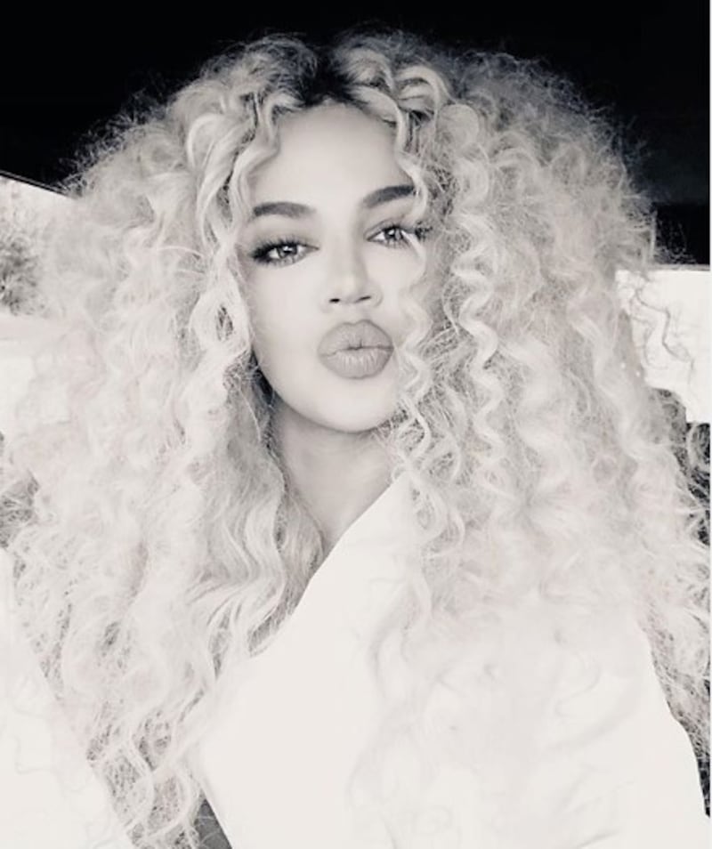 Khloe Kardashian sempre più irriconoscibile 9