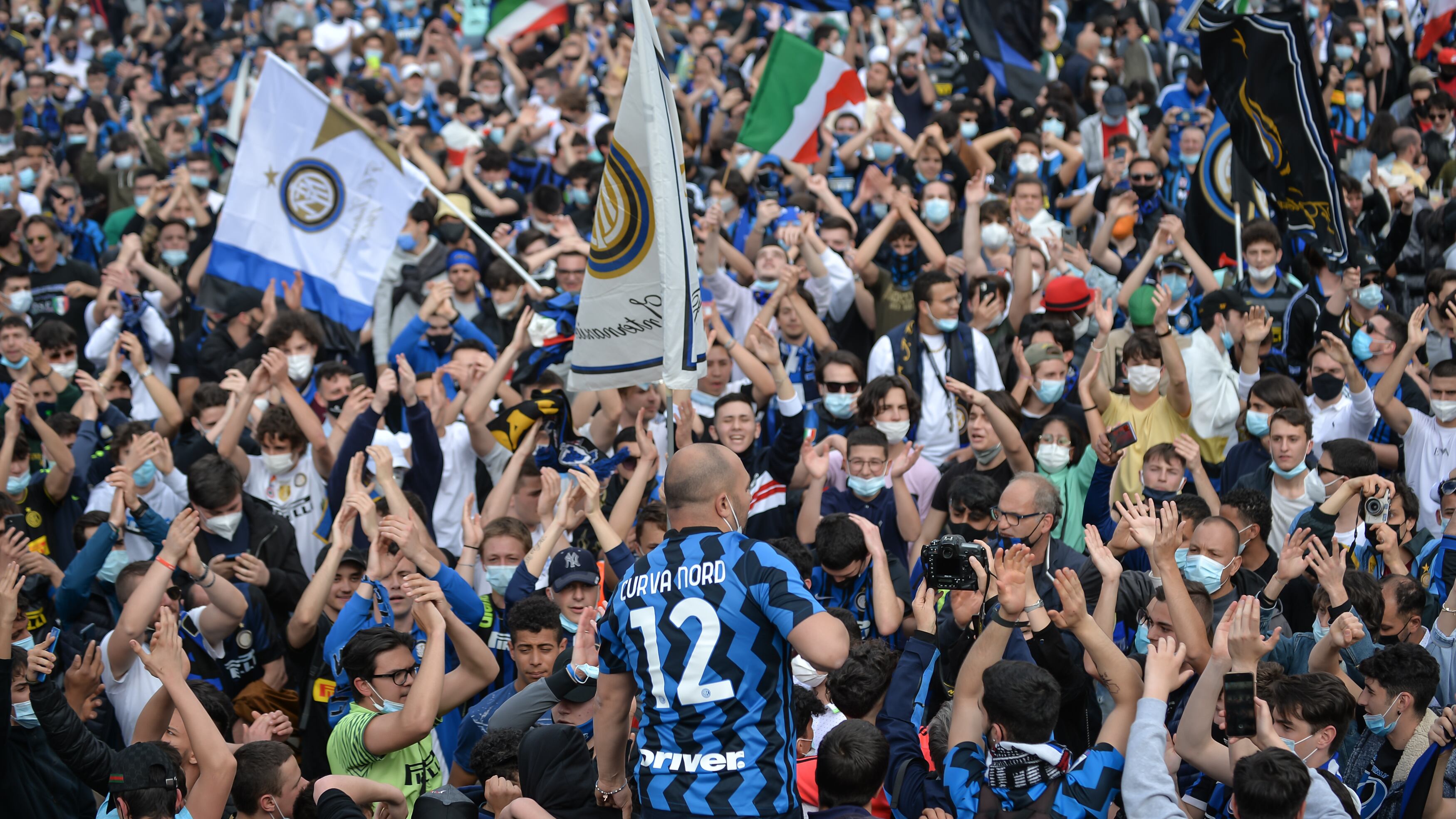 "Potevi aprire lo stadio": rissa Salvini-Sala sulla festa Inter