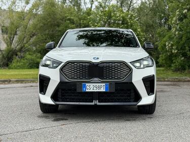 BMW iX2 xDrive 30: la gallery del nuovo suv elettrico sportivo 4