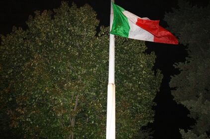 Blitz Foro753 contro le bandiere Lgbt dell'Eur 6