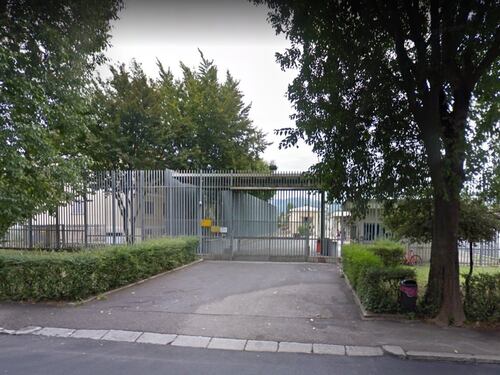 Bergamo, finisce ora colloquio: detenuto straniero aggredisce agente