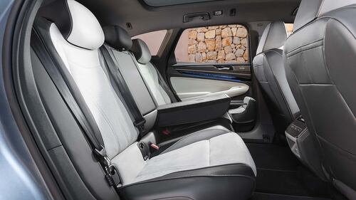 Nuova Volkswagen ID.7 Tourer,  guarda tutte le foto 11