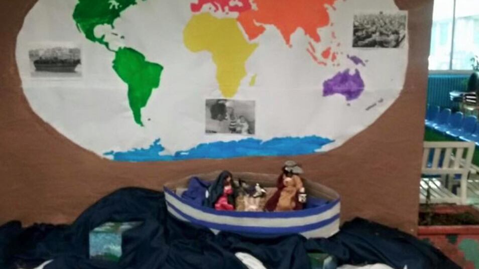 Presepe a scuola, Gesù "immigrato" lo mettono nel barcone