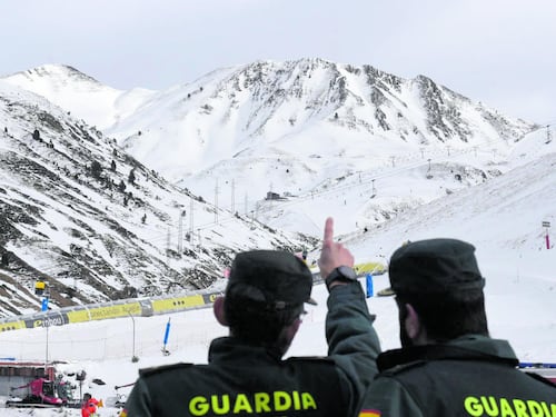 Cede il cavo della seggiovia: 30 feriti