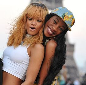 Rihanna, continuano le sexy provocazioni 11