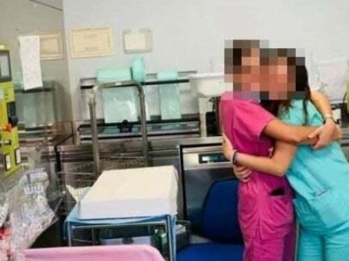 Party in ospedale senza mascherine: nei guai medici e infermieri