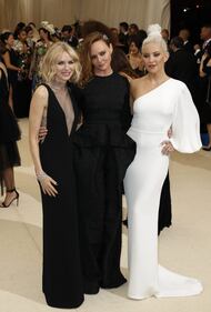 Met Gala 2017, i look più sexy 31