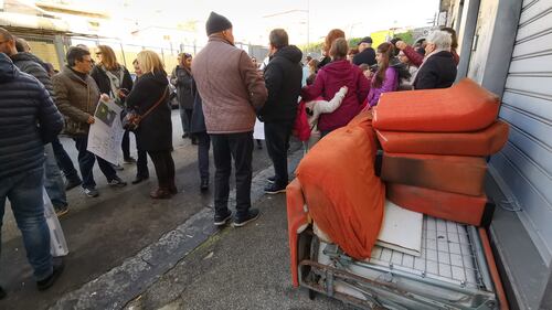 Napoli, a Bagnoli la protesta contro lo sversamento illecito di rifiuti 1