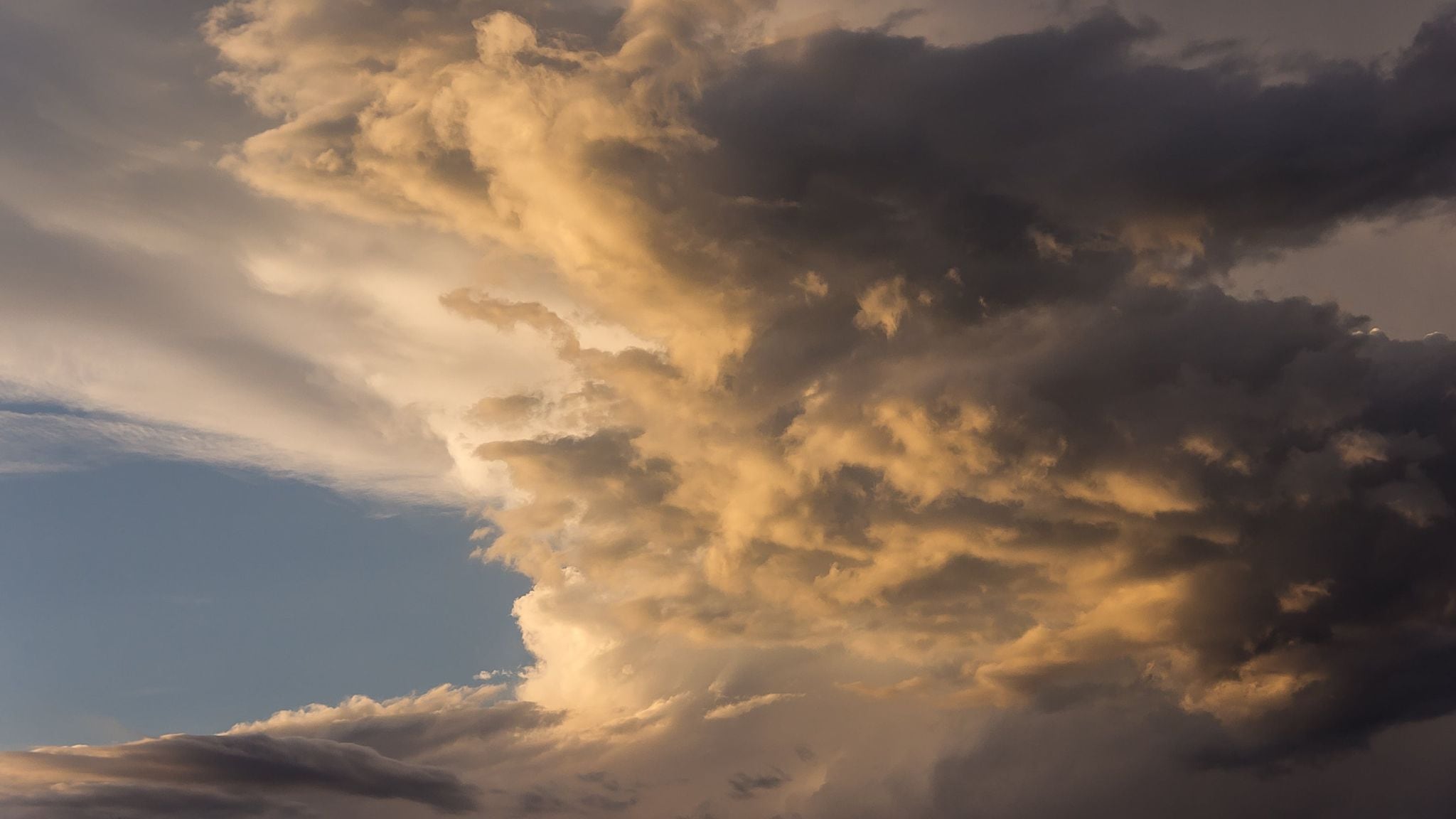 Prima del super caldo arrivano i temporali (con grandine): dove colpiranno nel week-end