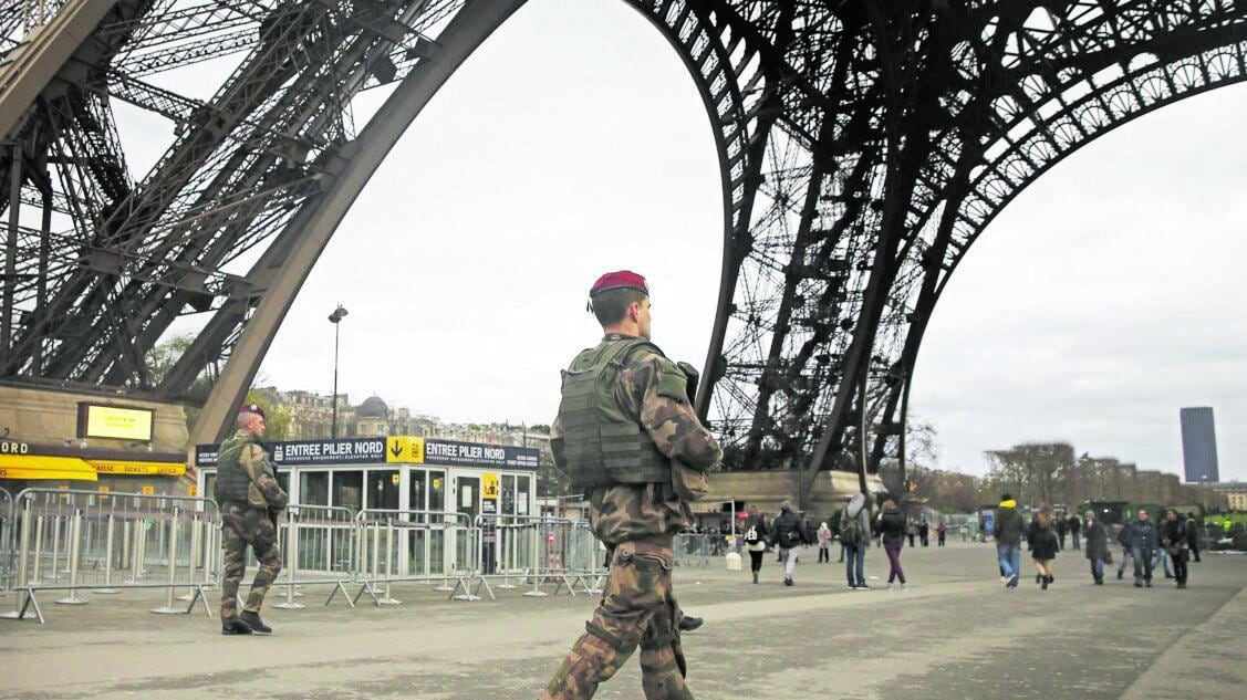La Francia in prima linea ora teme il caos: sono mille i minori schedati per islamismo