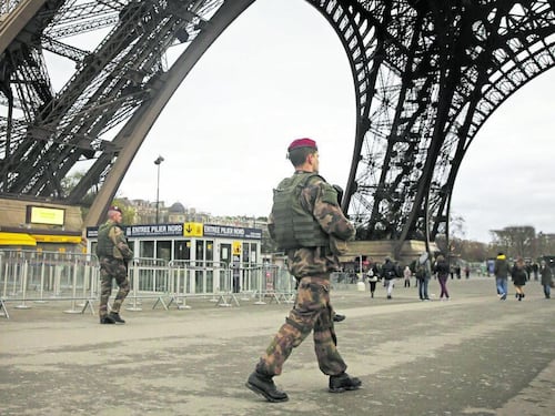 La Francia in prima linea ora teme il caos: sono mille i minori schedati per islamismo