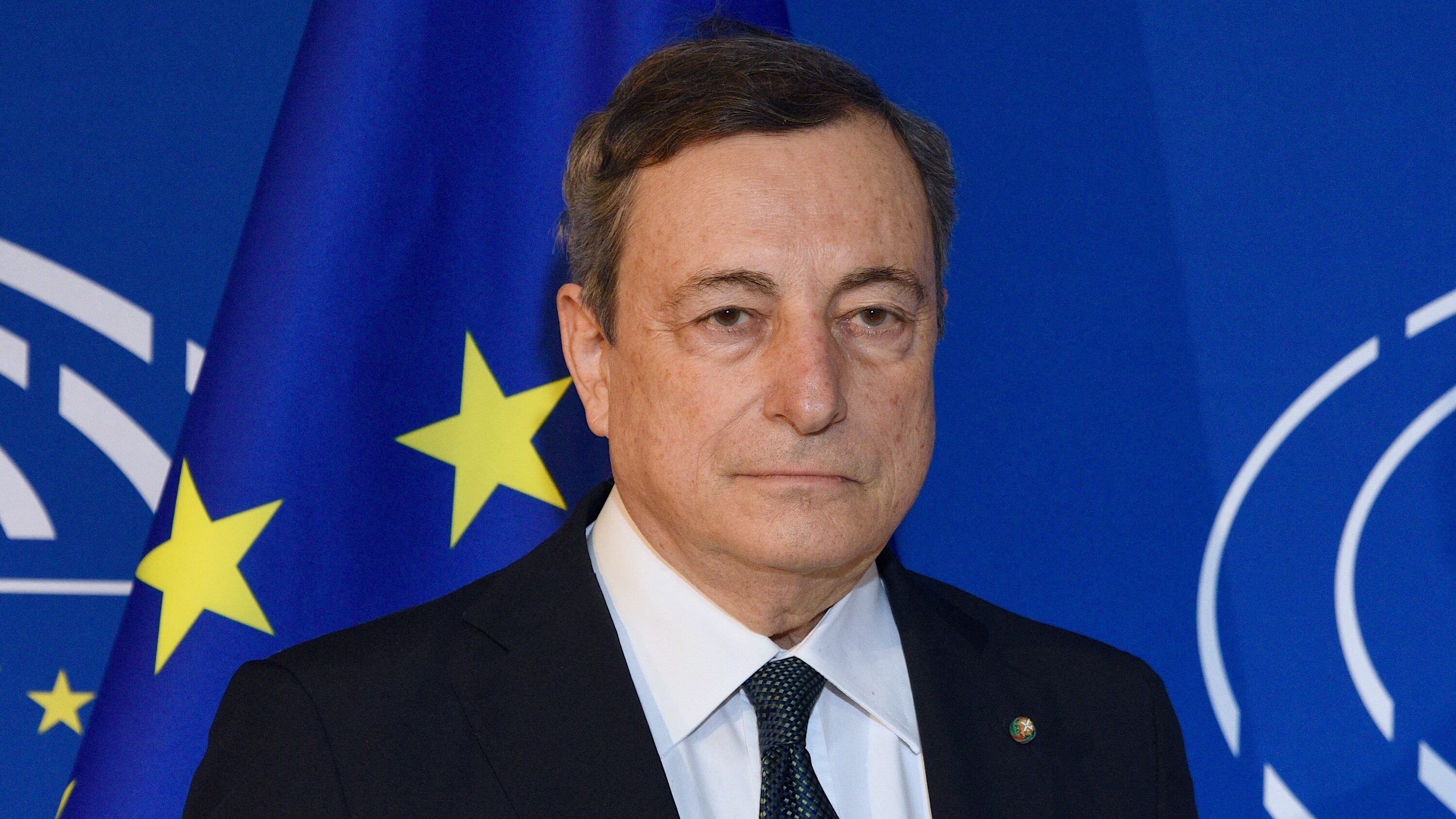 Via al "partito di Draghi" tra proclami e spacconate