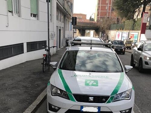 Si è ucciso il vigile che aveva posteggiato nello spazio per disabili