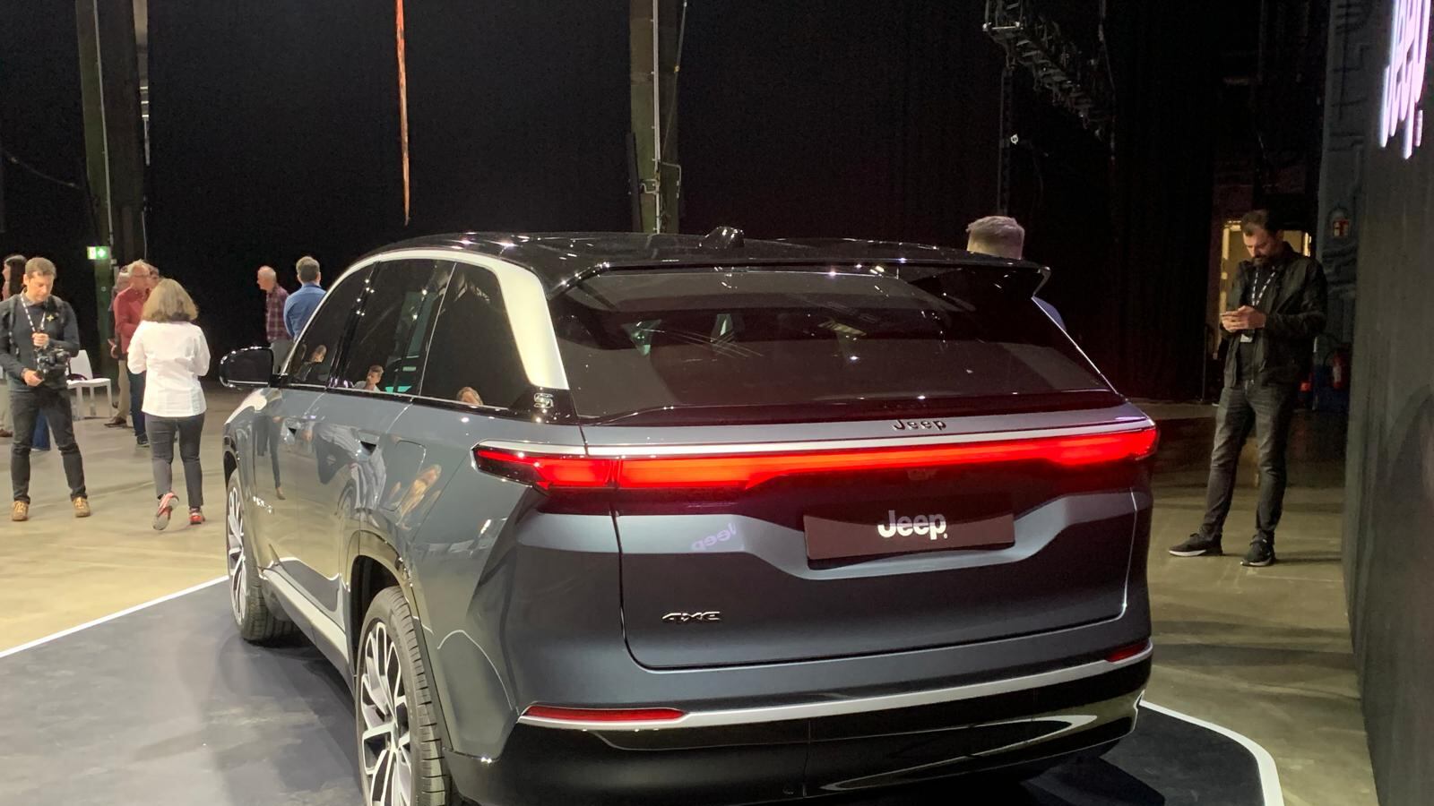 Jeep Wagoneer S, svelato il SUV elettrico ad alte performance. In Europa dal 2026