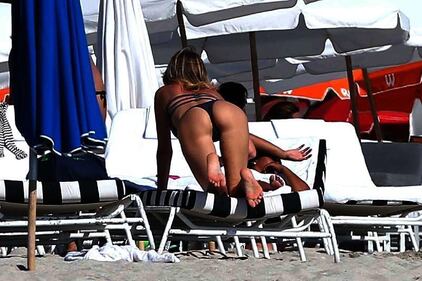 Alessia Marcuzzi, topless di Capodanno alle Maldive 19