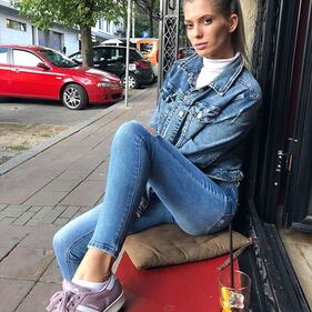 Andjela Manitasevic sensuale su Instagram 7