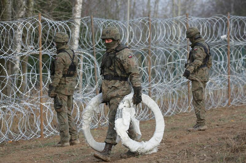 La Polonia ha iniziato la costruzione di una barriera lungo i confini con Kaliningrad 7