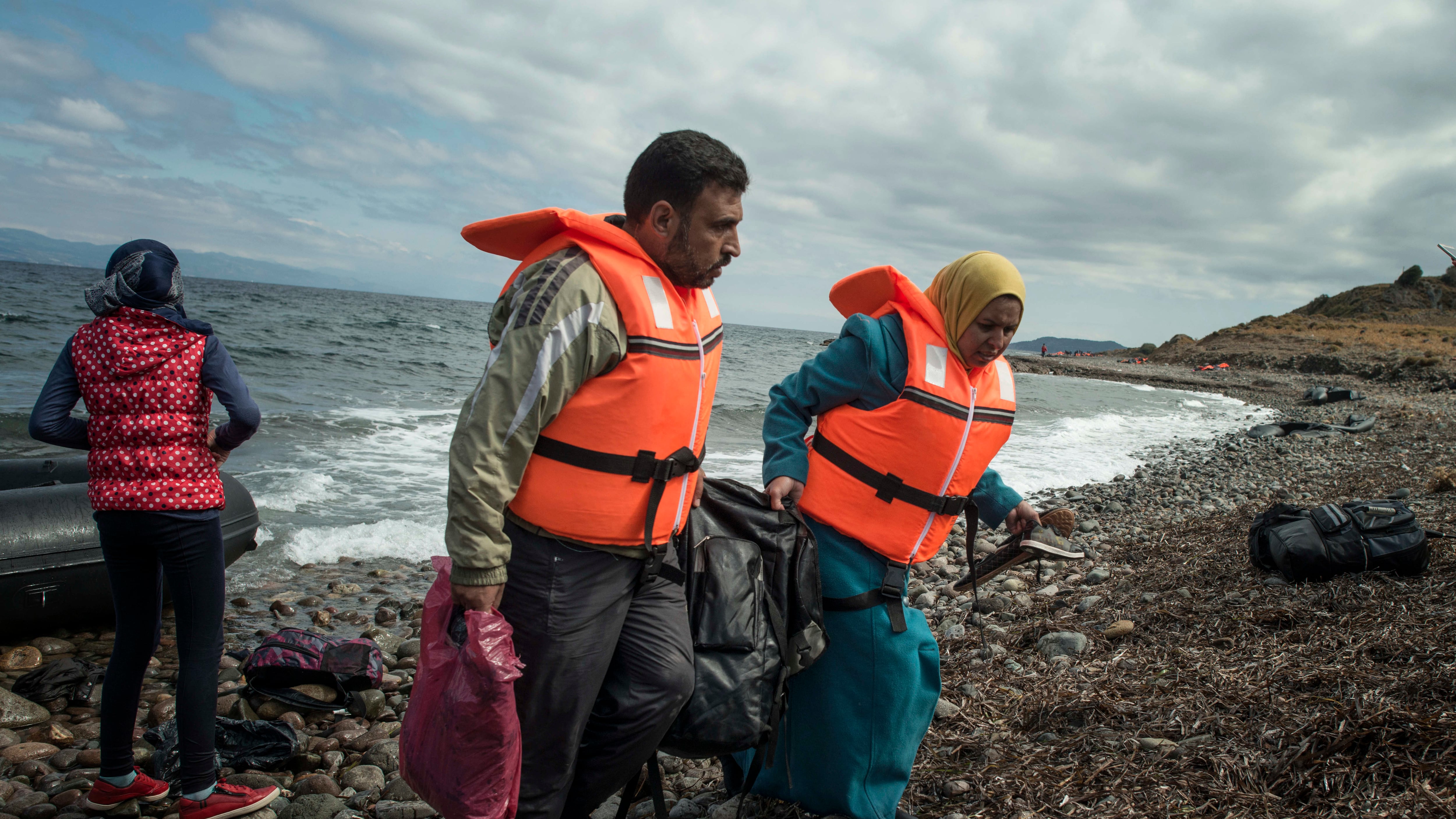 Migranti, Papa Francesco fa accogliere 43 profughi in Italia