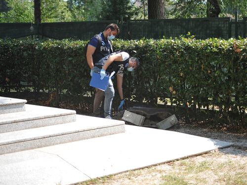 "Vergognoso". Distrutto il monumento ai caduti di Nassiriya
