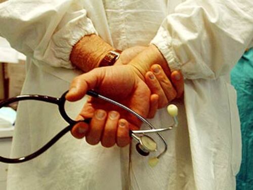 Londra toglie il medico a chi non sa l'inglese