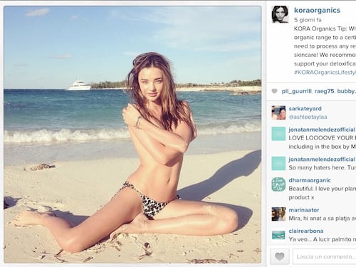 Miranda Kerr: topless su Instagram