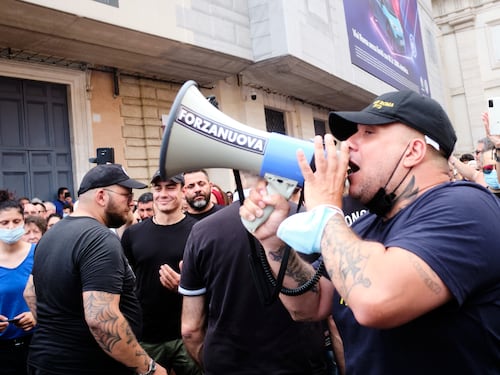 L'inchiesta Forza nuova-Cgil: "C'era l'accordo con la Digos"