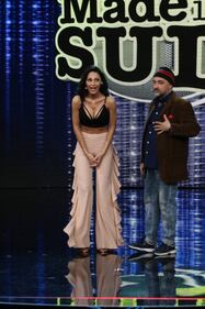 Anna Tatangelo, scollatura mozzafiato per i fan 46