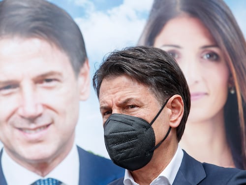 "I grillini nell'iperuranio". Ora si accende lo scontro sull'ambiente