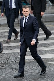 Emmanuel Macron si insedia all'Eliseo: da oggi è ufficialmente presidente 19