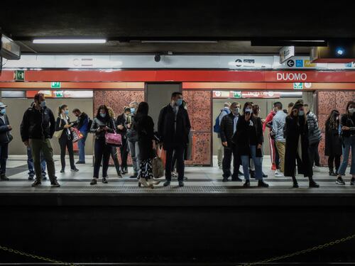 L'eterna impunità delle borseggiatrici del metrò: "Non ci arrestano nemmeno più"