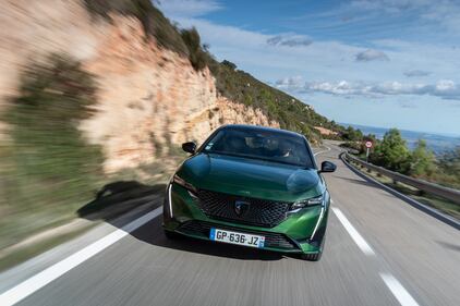 Peugeot e-308, guarda la gallery 16