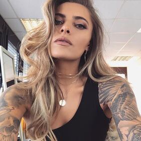 Sophia Thomalla si prende la scena sui social 5
