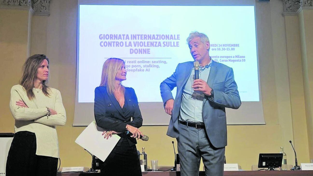 Le cyberviolenze sono in aumento. Toldo e Zanella fanno lezione