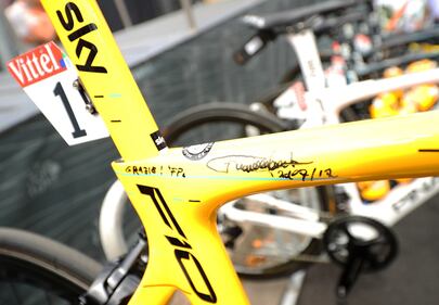 Tour de France, le foto con dedica della Pinarello di Froome 2