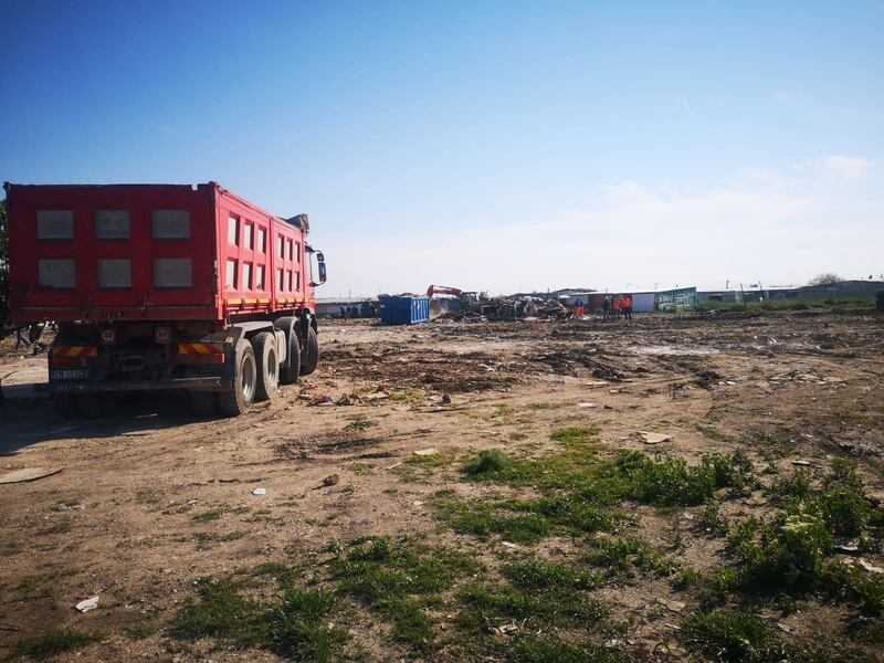 Ruspe nella baraccopoli abusiva 2