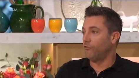 "Mettiamo i funghi e la panna nel ragù?". E lo chef italiano impreca nel programma di cucina inglese