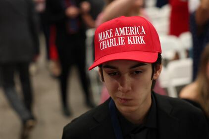 Il lungo addio a Charlie Kirk in Arizona 4
