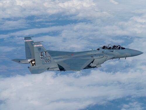 Esperimenti Usa sul caccia F-15EX "Strike Eagle": ecco i piani per la guerra elettronica