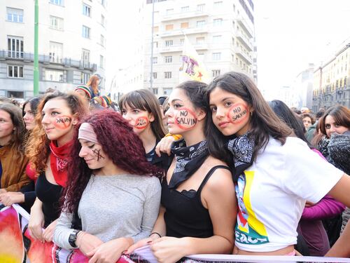 La manifestazione di Milano: "Uccidere Salvini non è reato"