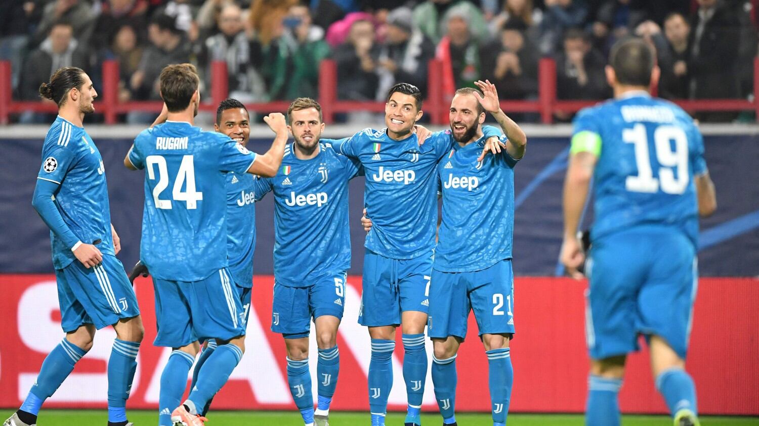 Alla Juve basta un flash per la qualificazione col primo cambio di CR7