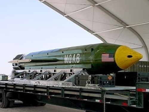 La “madre di tutte le bombe”: l’arma di Trump per piegare l’Iran