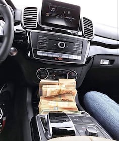 Rich Kids of Albania, le foto 9