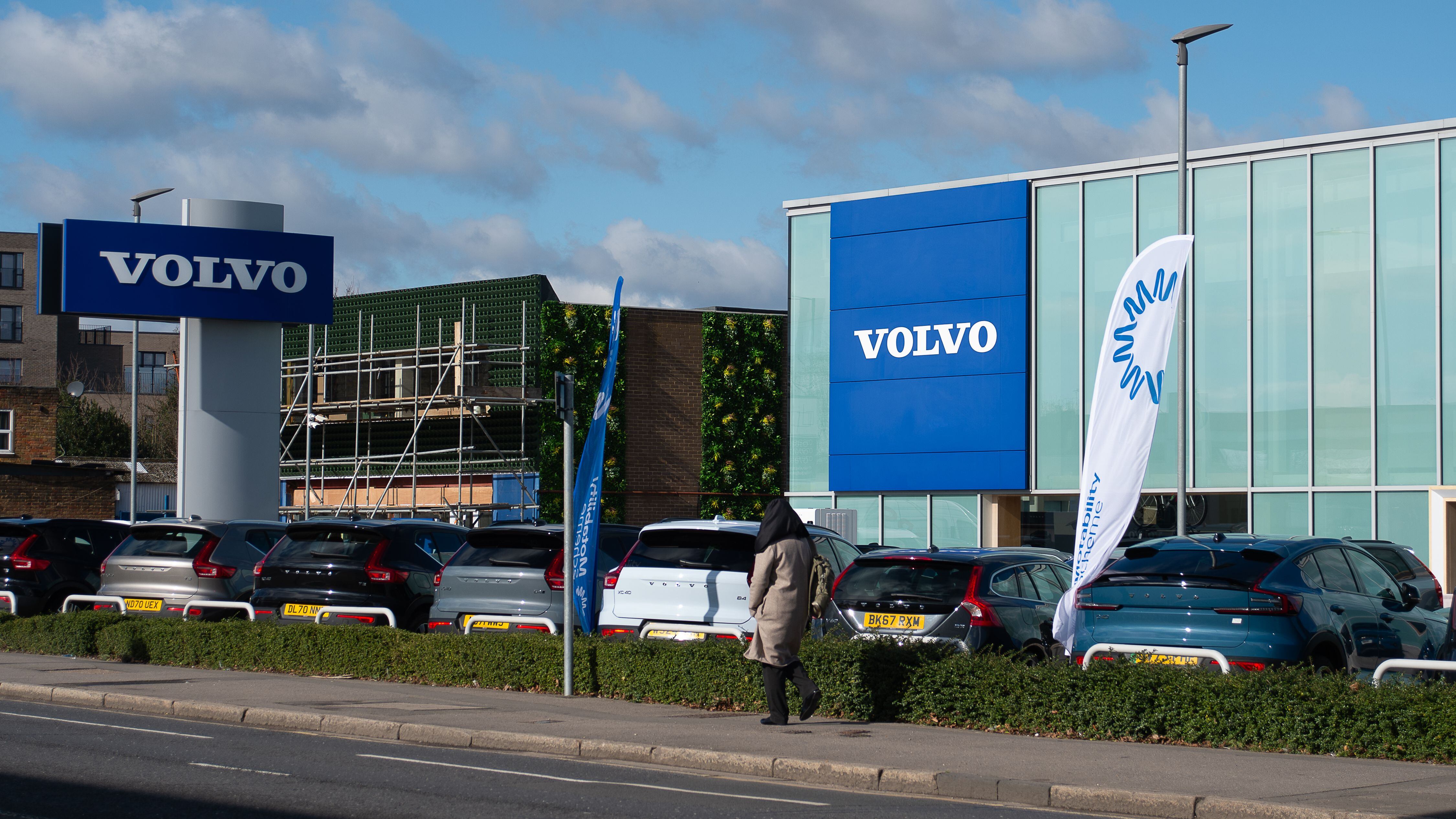 "Pericolo combustione". Volvo richiama 73mila auto