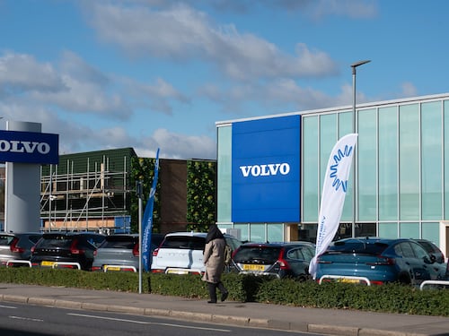 "Pericolo combustione". Volvo richiama 73mila auto