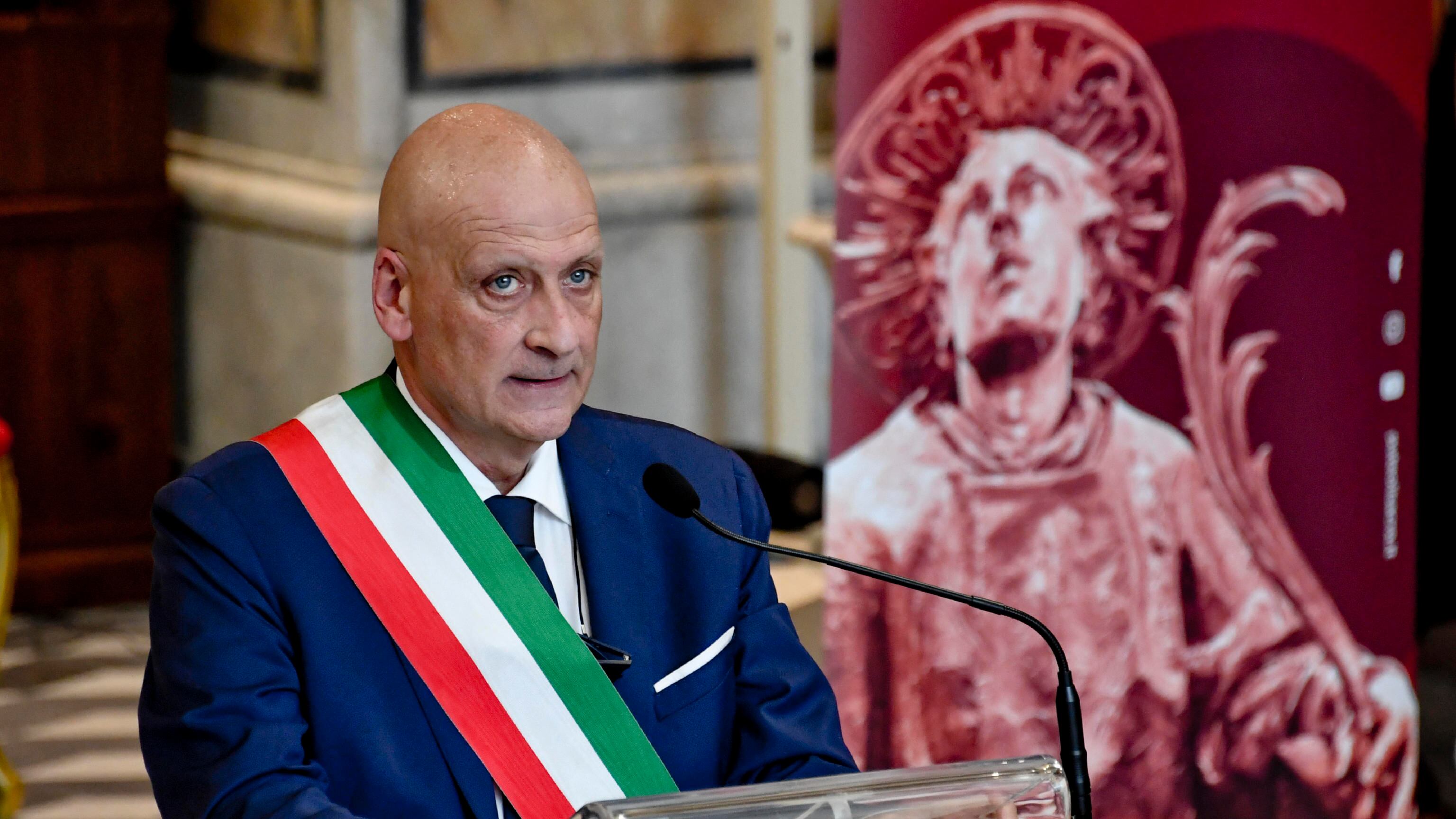Sesso in cambio di ticket. Un video incastra il sindaco dem