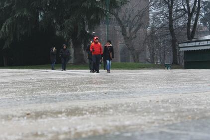 Milano, la città si sveglia ghiacciata 5