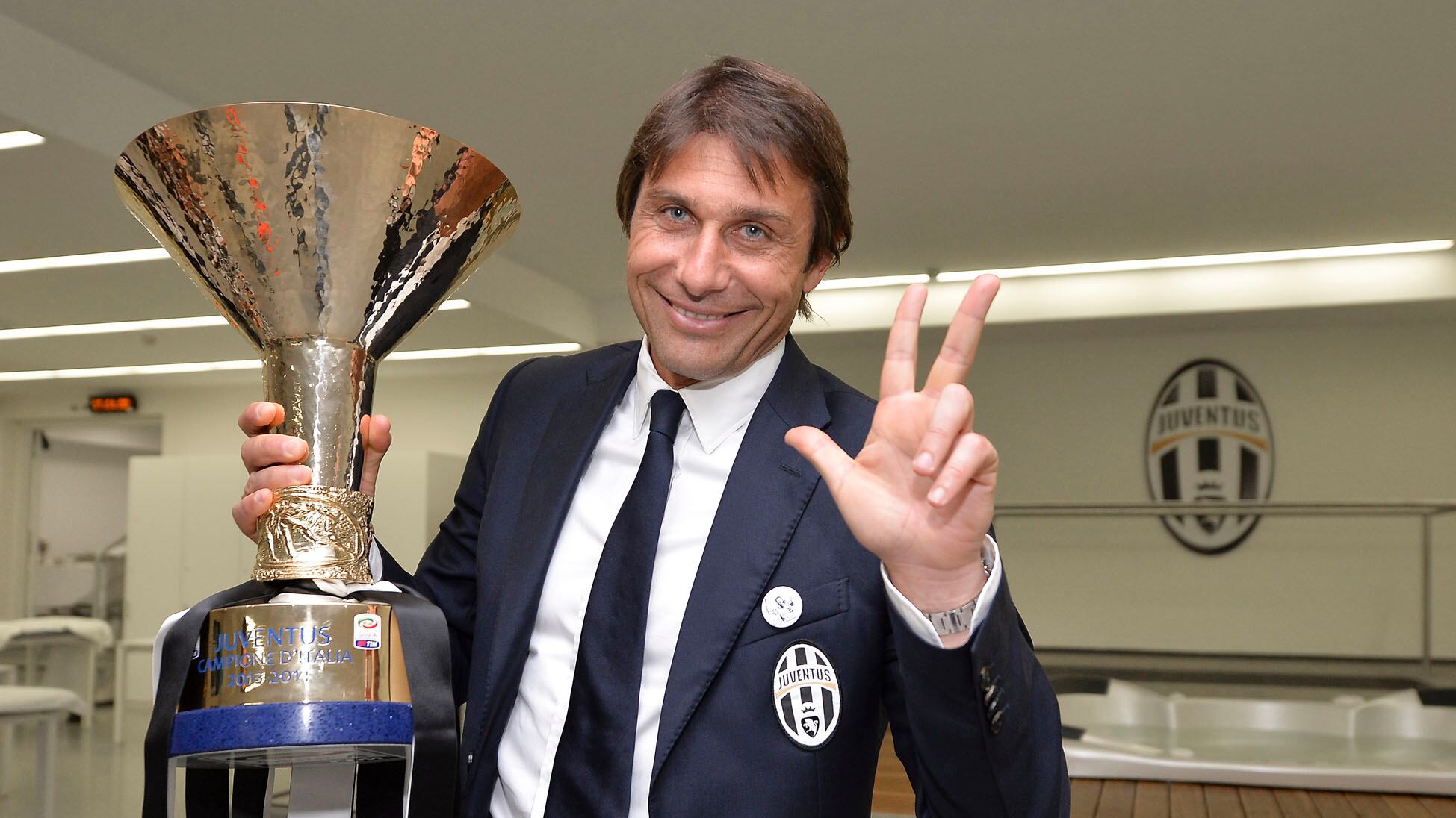 Antonio, l'abitudine di soffiare nell'aria. Dalla Juve passando per Londra
