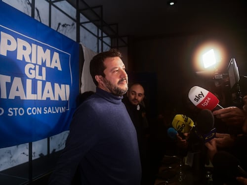 Open Arms, Salvini è indagato. I pm: "Fu sequestro di persona"